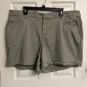 Lane Bryant Gray Stretch Shorts Frilly Design Back Pockets Cotton-blend Size 20